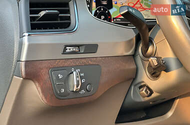 Внедорожник / Кроссовер Audi Q7 2018 в 