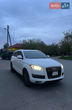 Внедорожник / Кроссовер Audi Q7 2011 в 