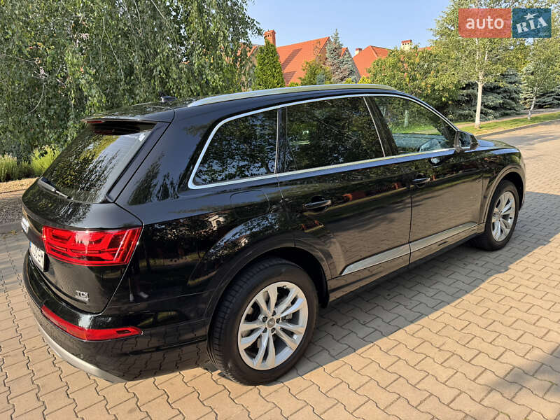 Позашляховик / Кросовер Audi Q7 2016 в Одесі