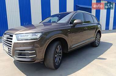 Внедорожник / Кроссовер Audi Q7 2016 в 