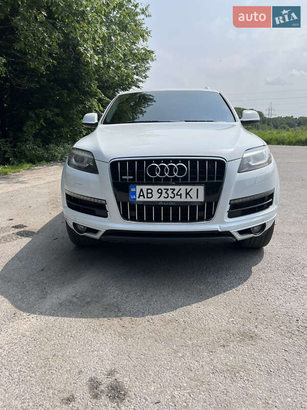 Внедорожник / Кроссовер Audi Q7 2012 в 