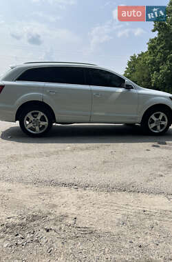 Внедорожник / Кроссовер Audi Q7 2012 в 