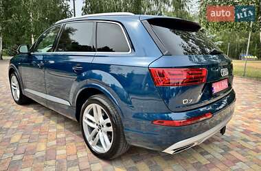 Внедорожник / Кроссовер Audi Q7 2018 в 