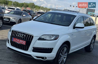 Внедорожник / Кроссовер Audi Q7 2014 в 