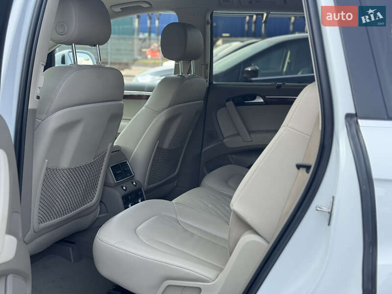 Позашляховик / Кросовер Audi Q7 2014 в Львові