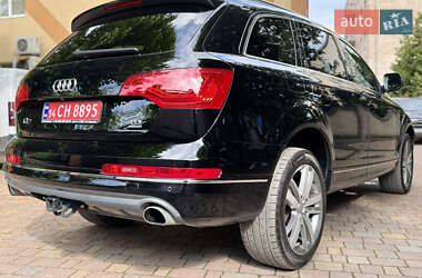 Позашляховик / Кросовер Audi Q7 2013 в 