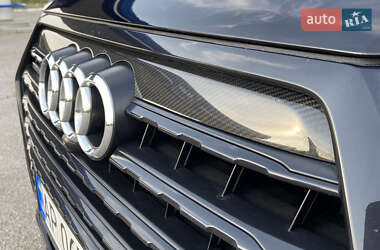 Внедорожник / Кроссовер Audi Q7 2018 в 
