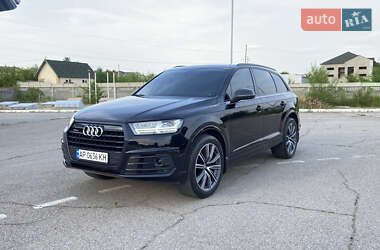 Внедорожник / Кроссовер Audi Q7 2018 в 