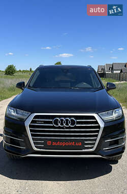 Внедорожник / Кроссовер Audi Q7 2019 в 