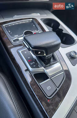 Внедорожник / Кроссовер Audi Q7 2019 в 