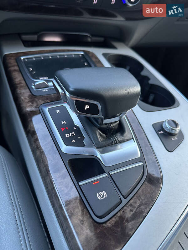Внедорожник / Кроссовер Audi Q7 2018 в Белогородке