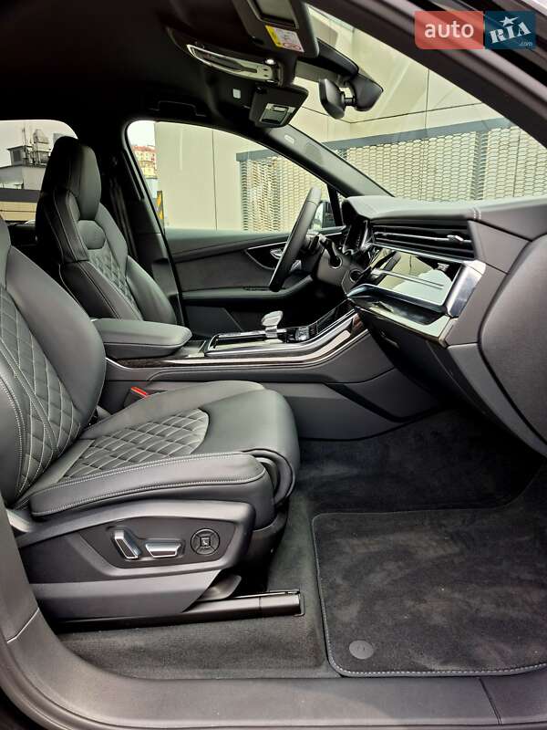 Позашляховик / Кросовер Audi Q7 2024 в Києві