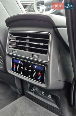 Внедорожник / Кроссовер Audi Q7 2024 в 