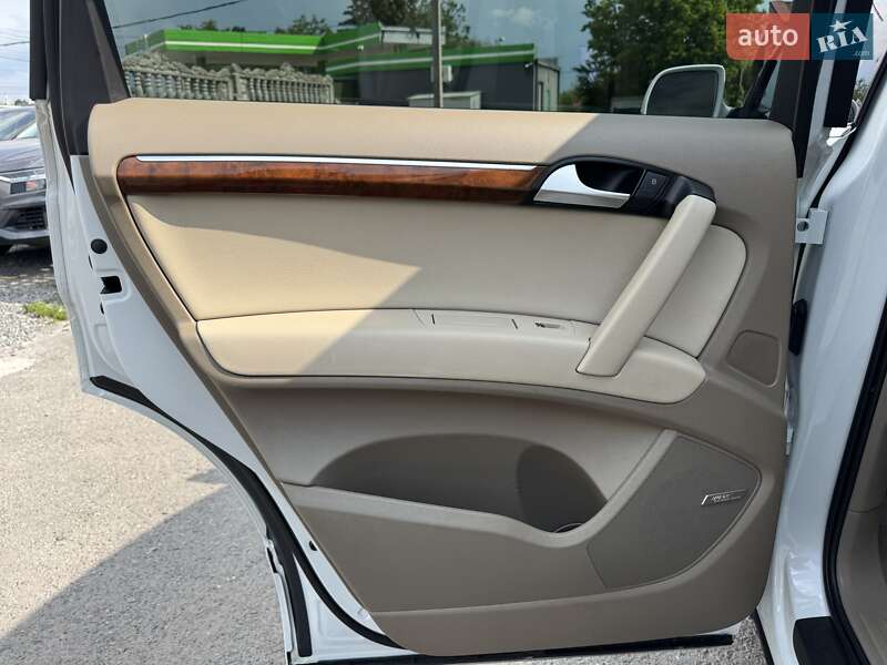 Внедорожник / Кроссовер Audi Q7 2015 в Тернополе