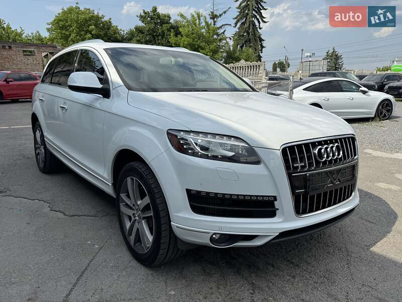 Внедорожник / Кроссовер Audi Q7 2015 в Тернополе