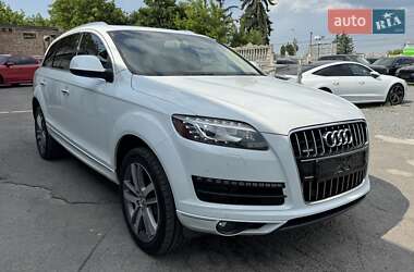 Внедорожник / Кроссовер Audi Q7 2015 в 