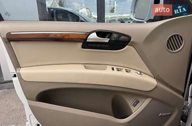 Внедорожник / Кроссовер Audi Q7 2015 в 