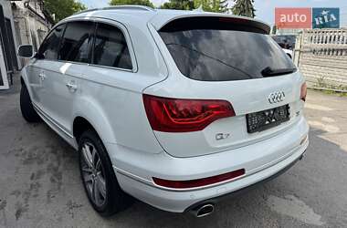 Внедорожник / Кроссовер Audi Q7 2015 в 