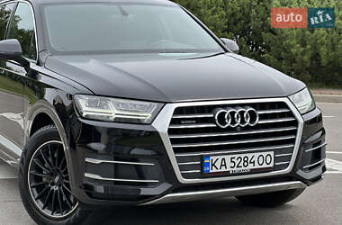 Внедорожник / Кроссовер Audi Q7 2017 в 