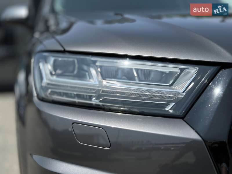 Внедорожник / Кроссовер Audi Q7 2019 в Черновцах
