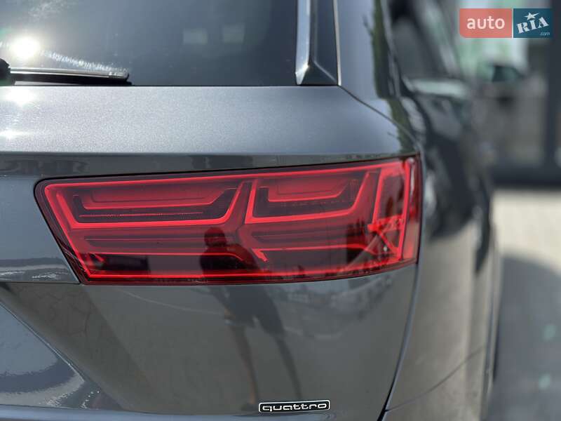 Внедорожник / Кроссовер Audi Q7 2019 в Черновцах
