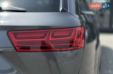 Внедорожник / Кроссовер Audi Q7 2019 в 