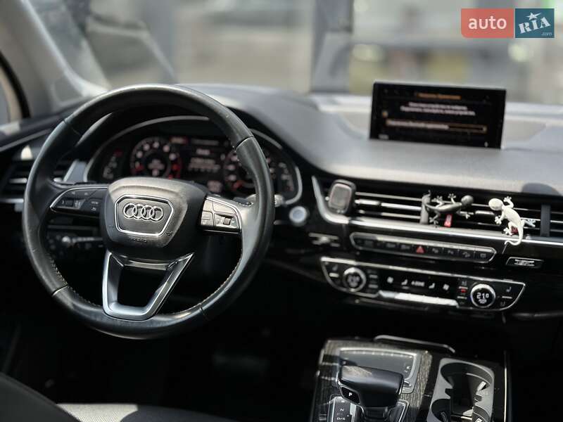 Внедорожник / Кроссовер Audi Q7 2019 в Черновцах