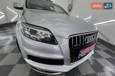 Позашляховик / Кросовер Audi Q7 2013 в 