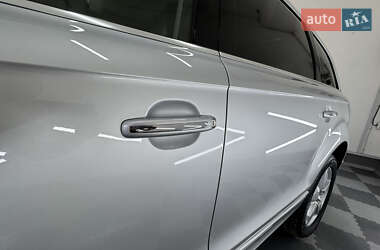 Позашляховик / Кросовер Audi Q7 2013 в 