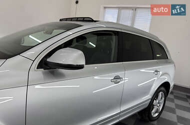 Позашляховик / Кросовер Audi Q7 2013 в 