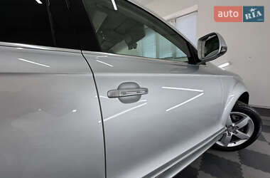 Позашляховик / Кросовер Audi Q7 2013 в 