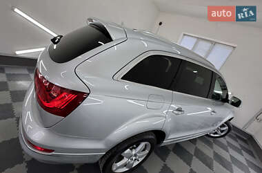 Позашляховик / Кросовер Audi Q7 2013 в 