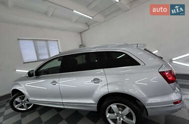 Позашляховик / Кросовер Audi Q7 2013 в 
