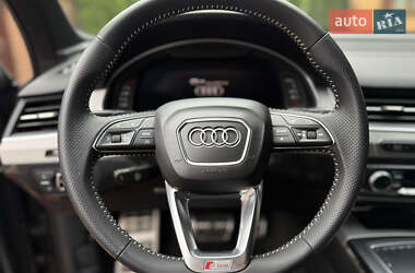 Внедорожник / Кроссовер Audi Q7 2017 в 
