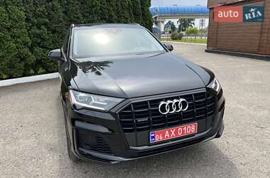 Внедорожник / Кроссовер Audi Q7 2019 в 