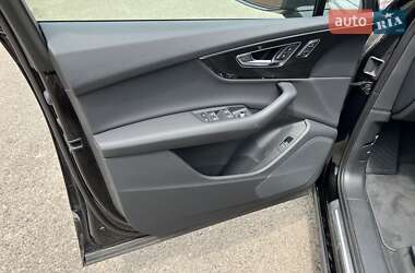 Внедорожник / Кроссовер Audi Q7 2019 в 
