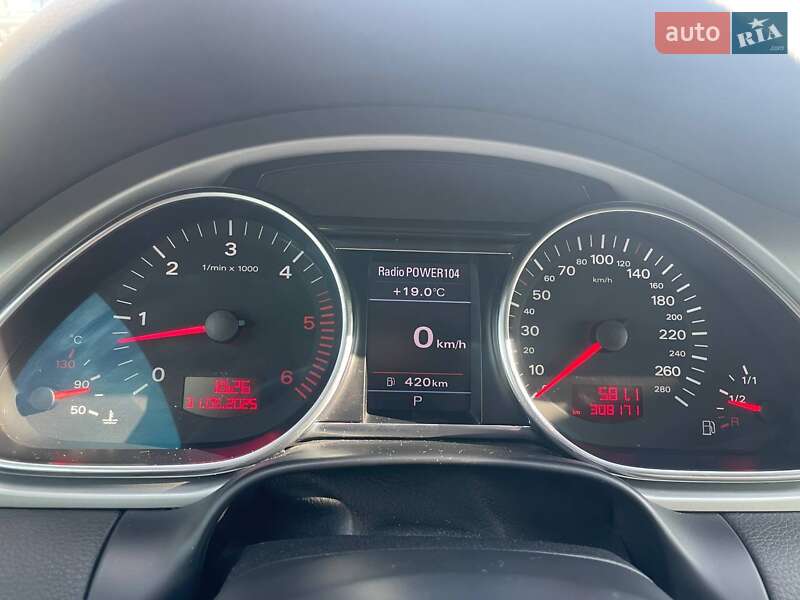 Позашляховик / Кросовер Audi Q7 2009 в Києві