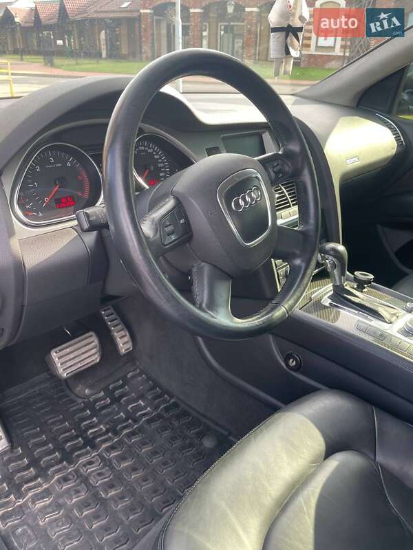 Позашляховик / Кросовер Audi Q7 2009 в Києві