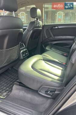 Позашляховик / Кросовер Audi Q7 2009 в 