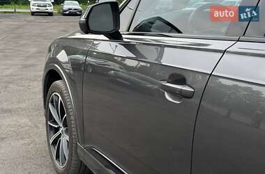 Внедорожник / Кроссовер Audi Q7 2020 в 