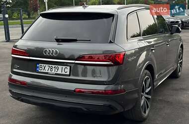 Внедорожник / Кроссовер Audi Q7 2020 в 