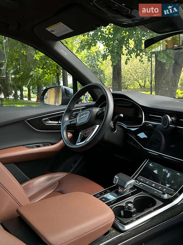 Внедорожник / Кроссовер Audi Q7 2020 в Полтаве