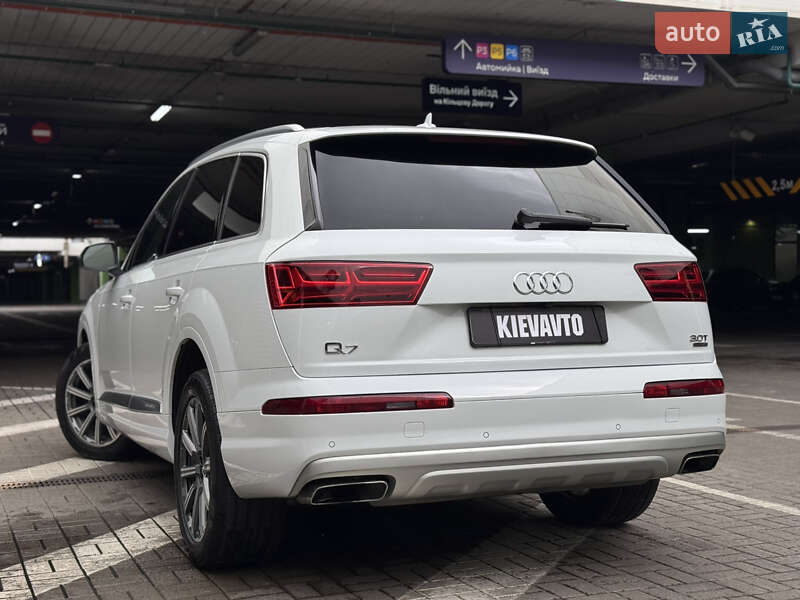 Внедорожник / Кроссовер Audi Q7 2018 в Киеве
