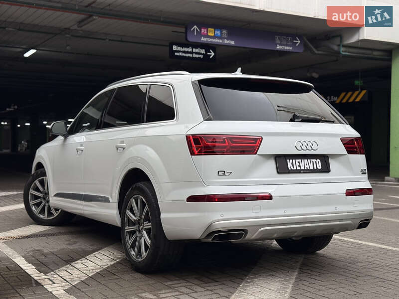 Внедорожник / Кроссовер Audi Q7 2018 в Киеве
