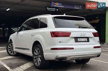 Внедорожник / Кроссовер Audi Q7 2018 в 