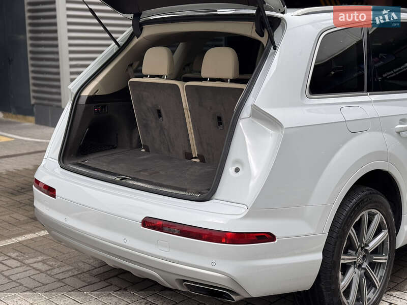 Внедорожник / Кроссовер Audi Q7 2018 в Киеве