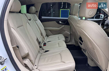 Внедорожник / Кроссовер Audi Q7 2018 в 