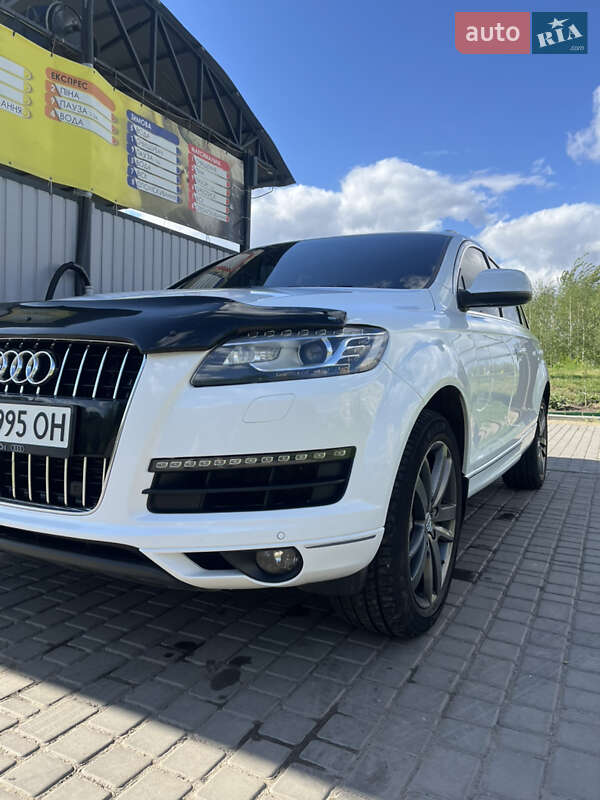 Внедорожник / Кроссовер Audi Q7 2011 в Александрие