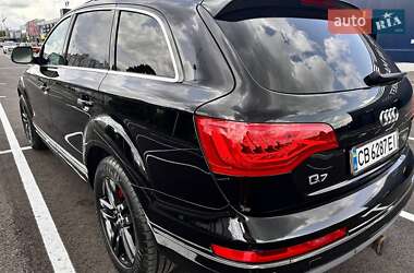 Внедорожник / Кроссовер Audi Q7 2015 в 