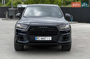Внедорожник / Кроссовер Audi Q7 2016 в 